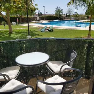 https://apartamento-con-piscina-a-pie-de-terraza.es-andalucia.com