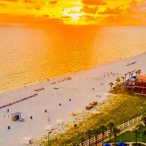 https://the-summit-1425.panamacity-beachhotels.com